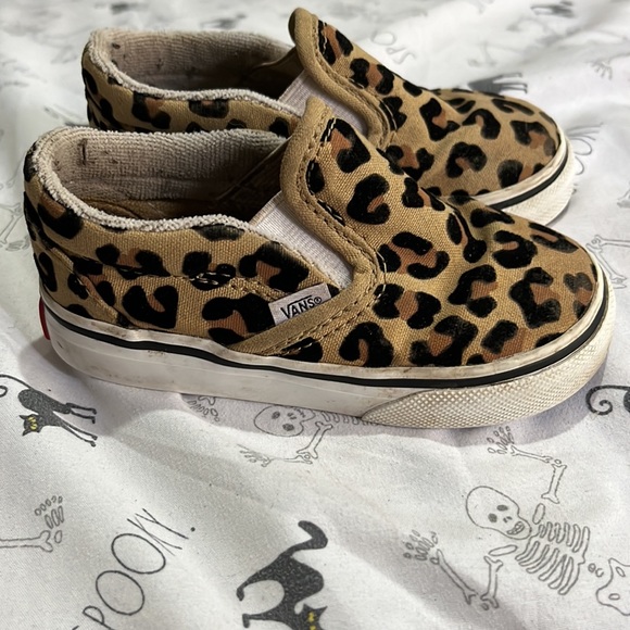 Toddler Vans - Picture 3 of 4